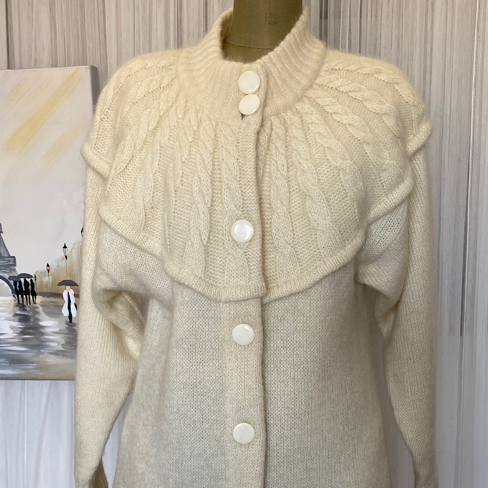 Vintage 80’s Women's Cream Cable Knit Button Long Cardigan Sweater Size S